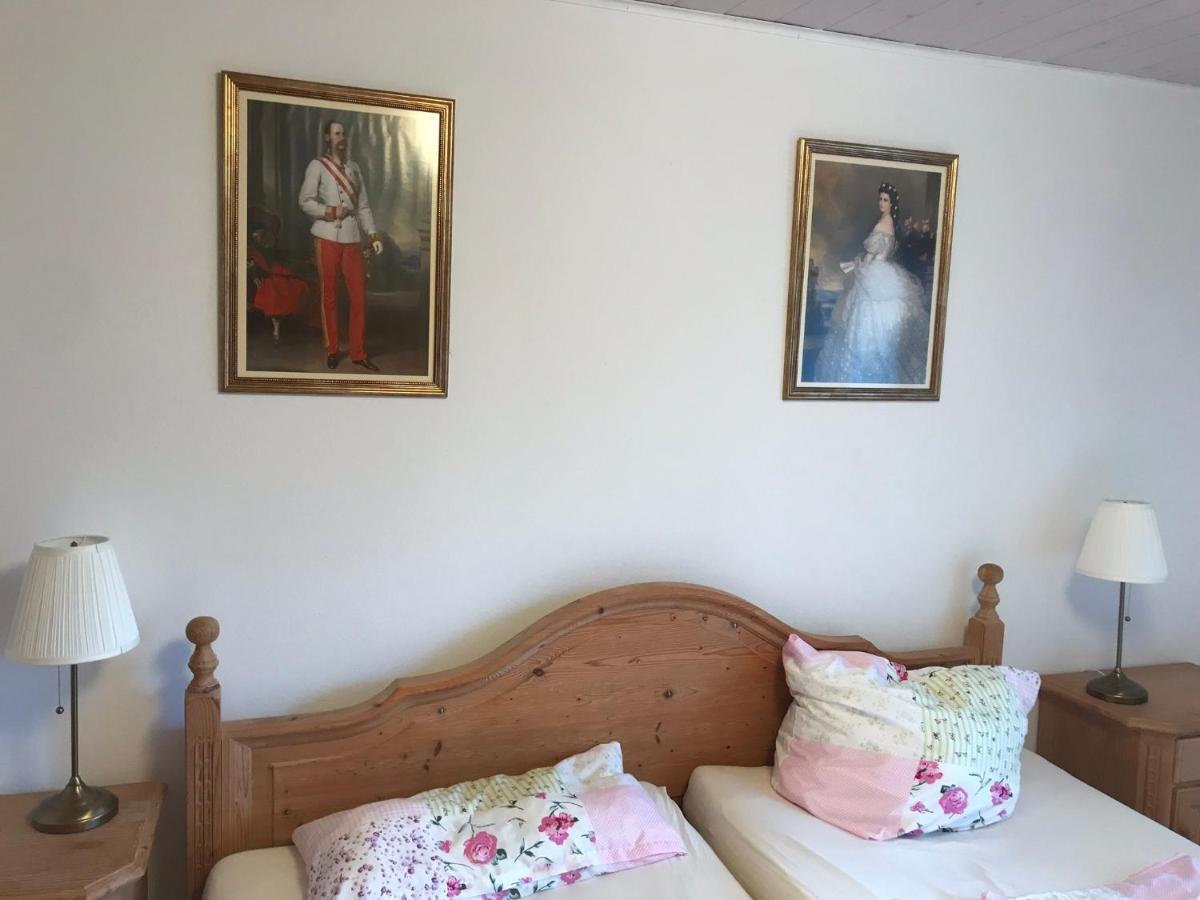 Cosy Apartment Bad Ischl In Quiet Residential Area - Newly Renovated Buitenkant foto
